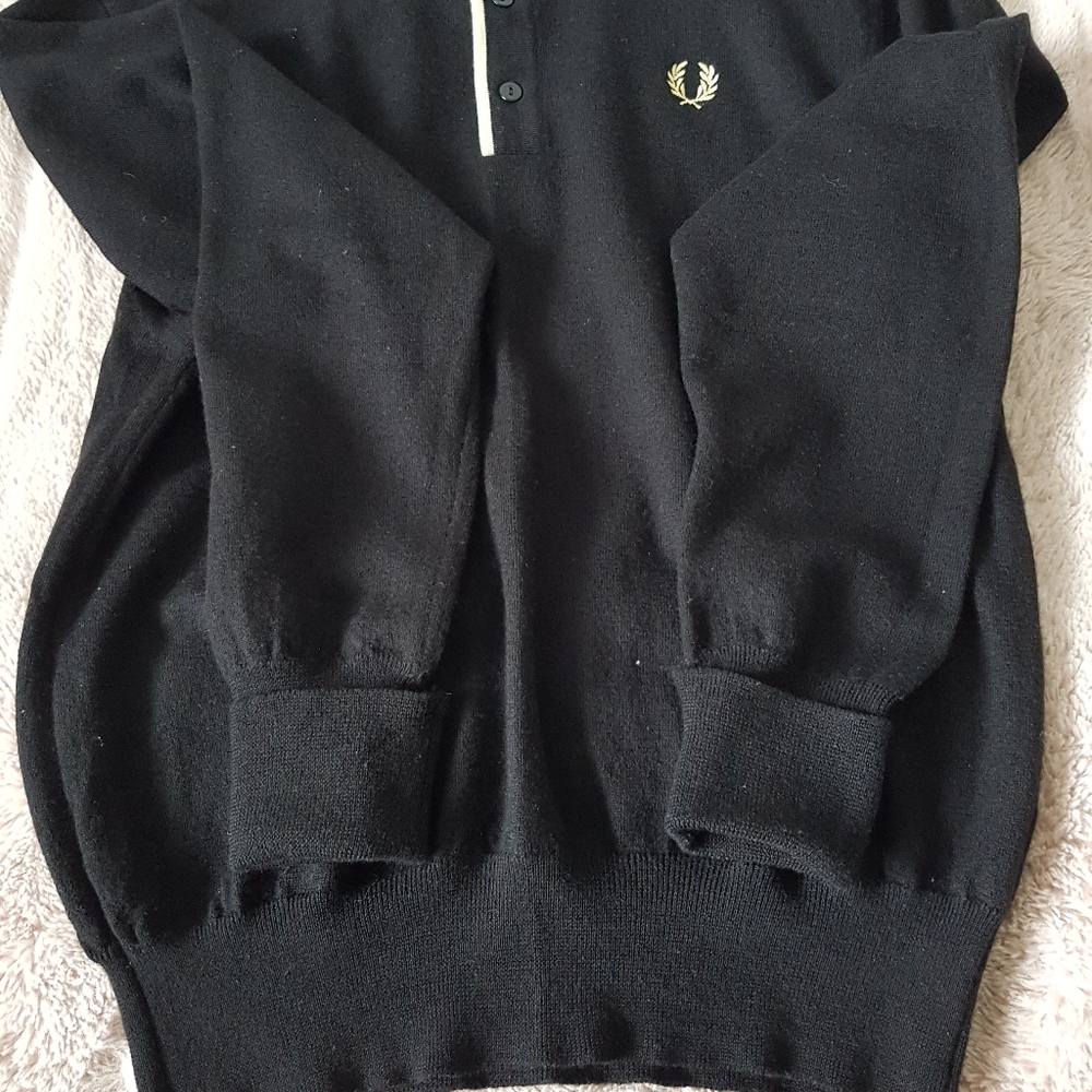 Sweater - Picture 4 of 4